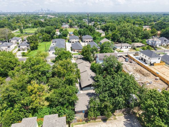5022 Mallow Street 7, Houston TX 77033