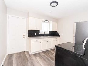5022 Mallow Street 7, Houston TX 77033