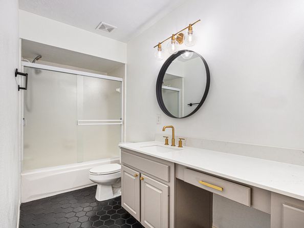 13907 Charlton Way Drive, Houston TX 77077