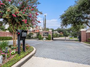 13907 Charlton Way Drive, Houston TX 77077