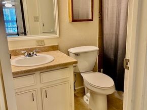 606 Marshall Street B36, Houston TX 77006