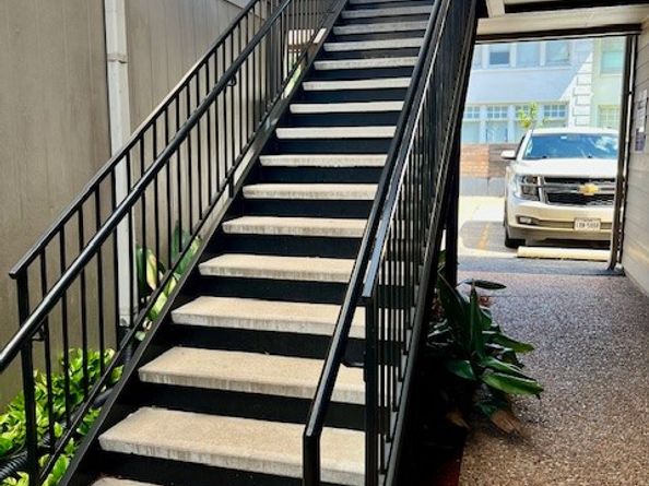 606 Marshall Street B36, Houston TX 77006