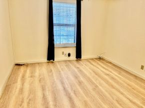 606 Marshall Street B36, Houston TX 77006