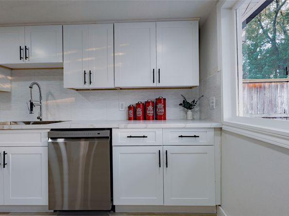 7310 Corta Calle Drive, Houston TX 77083