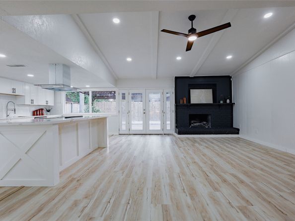 7310 Corta Calle Drive, Houston TX 77083