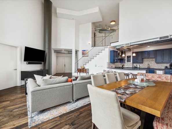 5005 Hidalgo Street 601, Houston TX 77056