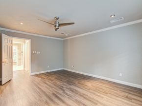 10315 Meadow Lake Lane, Houston TX 77042