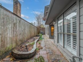 10315 Meadow Lake Lane, Houston TX 77042