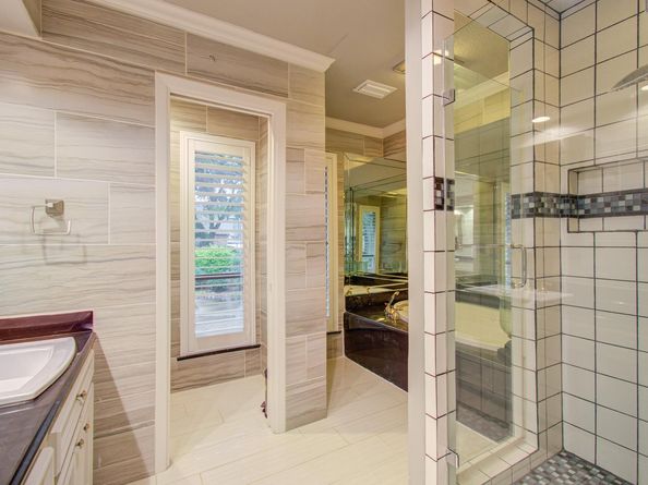 10315 Meadow Lake Lane, Houston TX 77042