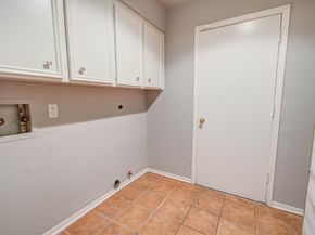 10315 Meadow Lake Lane, Houston TX 77042