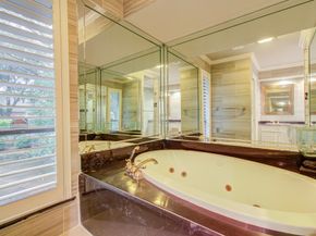 10315 Meadow Lake Lane, Houston TX 77042