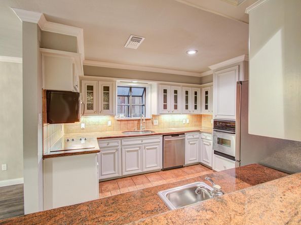 10315 Meadow Lake Lane, Houston TX 77042