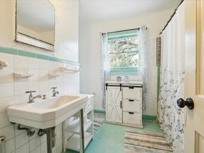 2405 Nottingham Street, Houston TX 77005