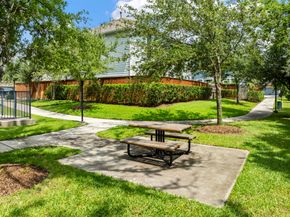 5021 Lehman Oaks Drive, Houston TX 77018