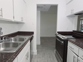 3224 Timmons Lane 111, Houston TX 77027