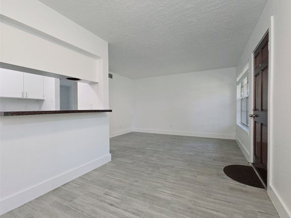 3224 Timmons Lane 111, Houston TX 77027