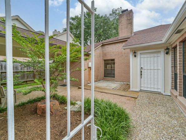 11726 Pecan Creek Drive, Houston TX 77043