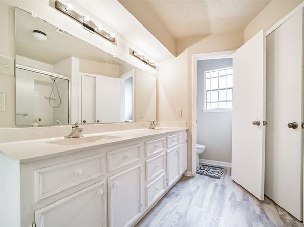 11726 Pecan Creek Drive, Houston TX 77043