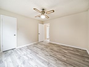 11726 Pecan Creek Drive, Houston TX 77043
