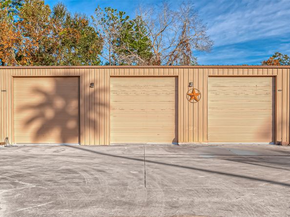 2499 Southline Road, Conroe TX 77384