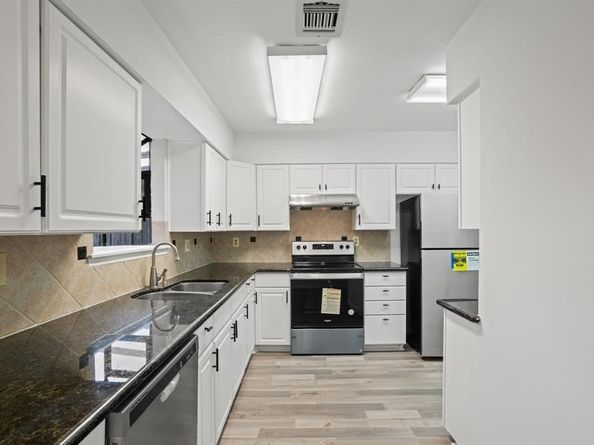 9901 Sharpcrest Street K3, Houston TX 77036