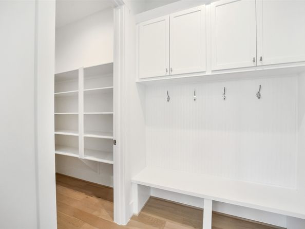 1103 Western Edge Drive, Houston TX 77008