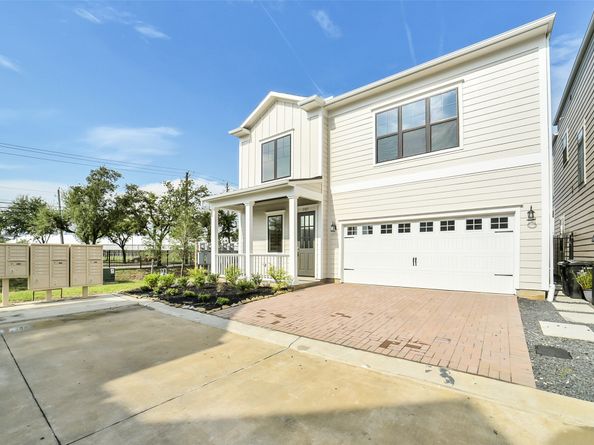 1103 Western Edge Drive, Houston TX 77008