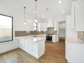 1103 Western Edge Drive, Houston TX 77008