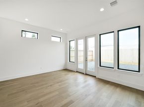 1103 Western Edge Drive, Houston TX 77008