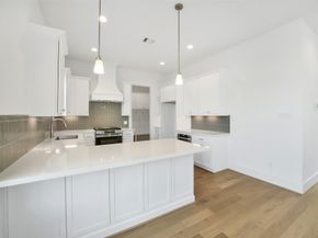 1103 Western Edge Drive, Houston TX 77008