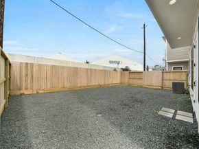 1103 Western Edge Drive, Houston TX 77008