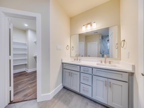 10512 Exeter Street, Houston TX 77093