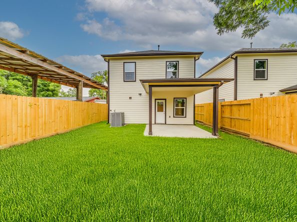 10512 Exeter Street, Houston TX 77093