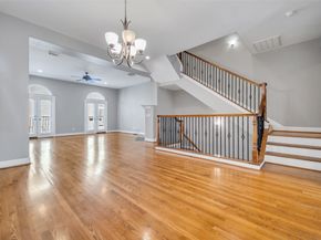 542 Bomar Street, Houston TX 77006