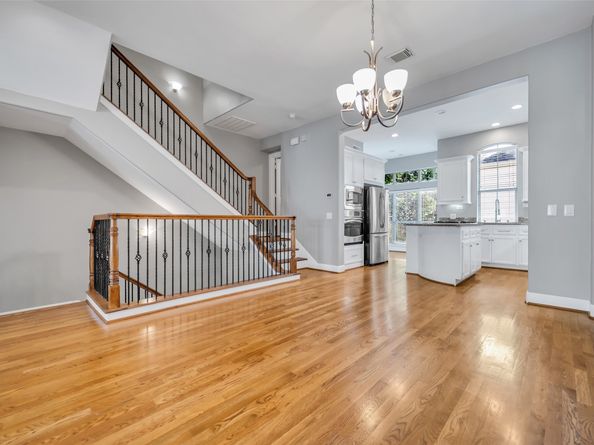 542 Bomar Street, Houston TX 77006