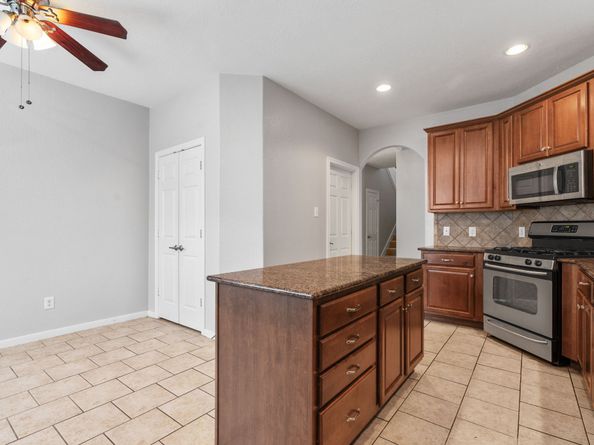 42 Ebony Oaks Place, The Woodlands TX 77382