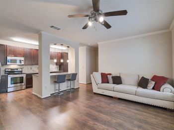 1711 Old Spanish Trail