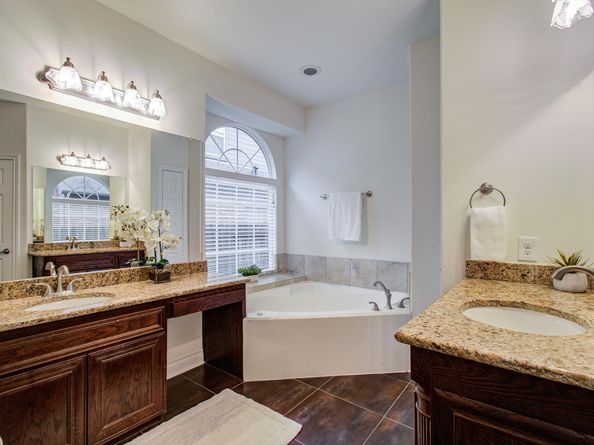 1840 Leela Springs Drive, Conroe TX 77304