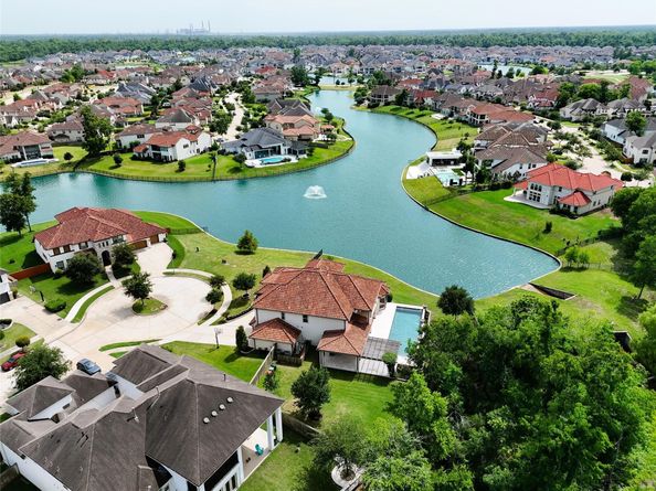 5450 Pudman River Lane, Sugar Land TX 77479