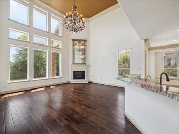 27 Tioga Place