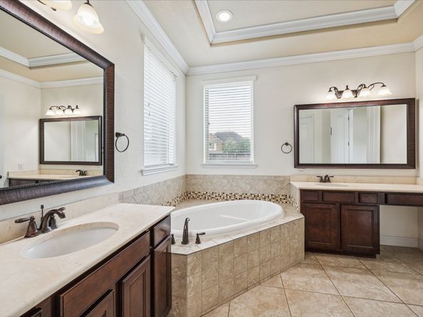 27 Tioga Place, The Woodlands TX 77375