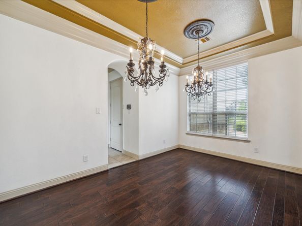 27 Tioga Place, The Woodlands TX 77375