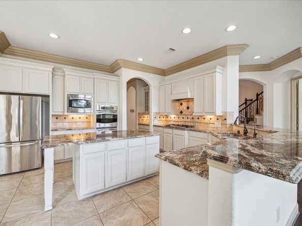 27 Tioga Place, The Woodlands TX 77375