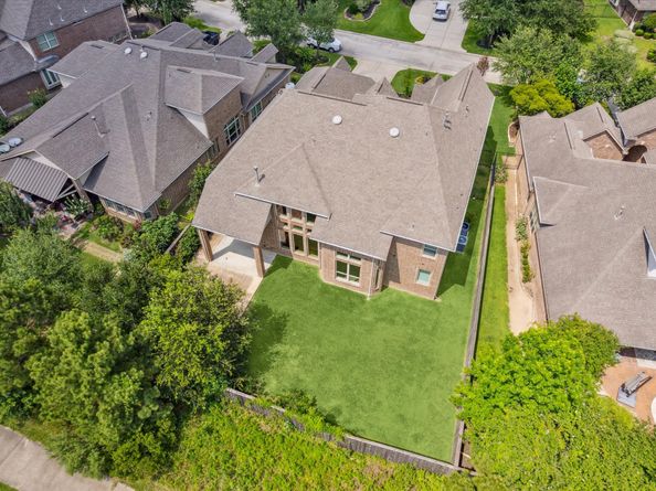 27 Tioga Place, The Woodlands TX 77375