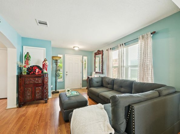 8718 Black Cliff Lane Lane, Houston TX 77075