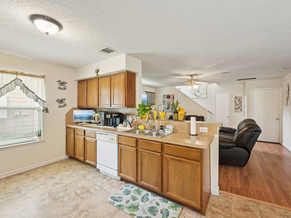 8718 Black Cliff Lane Lane, Houston TX 77075