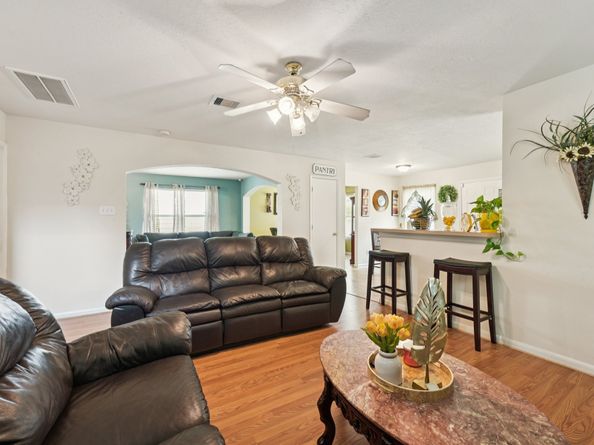 8718 Black Cliff Lane Lane, Houston TX 77075
