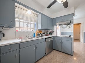 8107 Dillon Street, Houston TX 77061