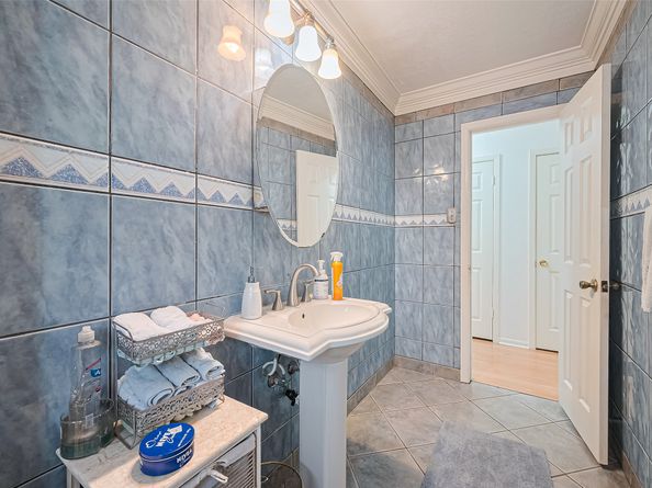 8107 Dillon Street, Houston TX 77061