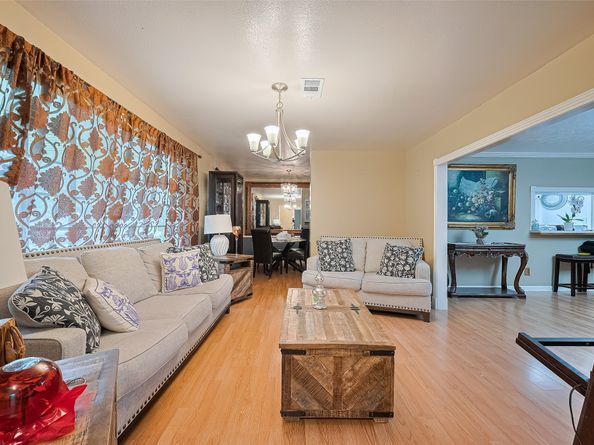 8107 Dillon Street, Houston TX 77061